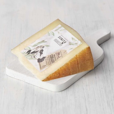 Cured sheep cheese - 200 gr...